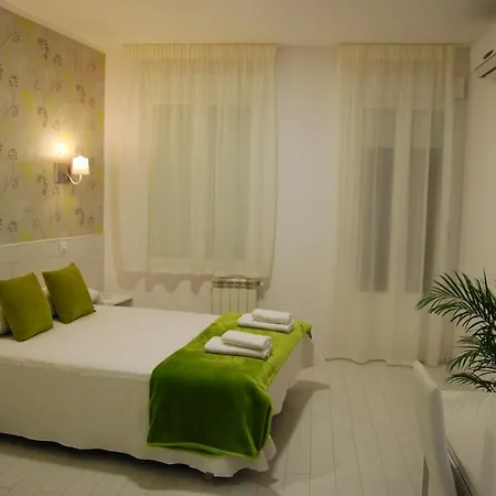 Hostal PETITE MAMAN-2